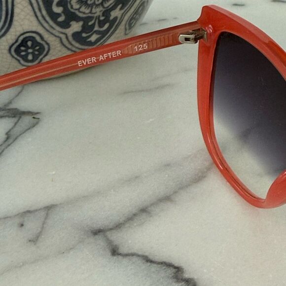 Quay Ever After Sunglasses - Picture 5 of 7